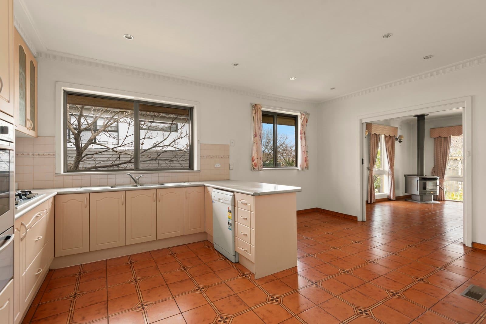 12 Buchanan Avenue, Balwyn North - Thumbnail 6