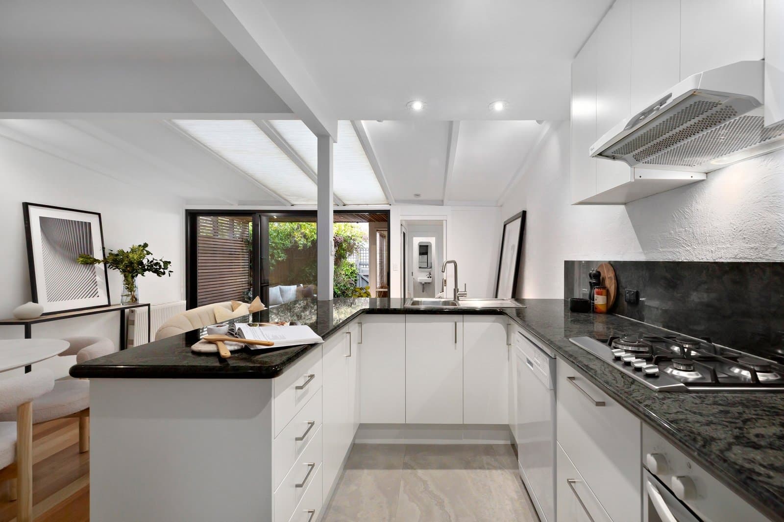 170 Danks Street, Albert Park - Thumbnail 4