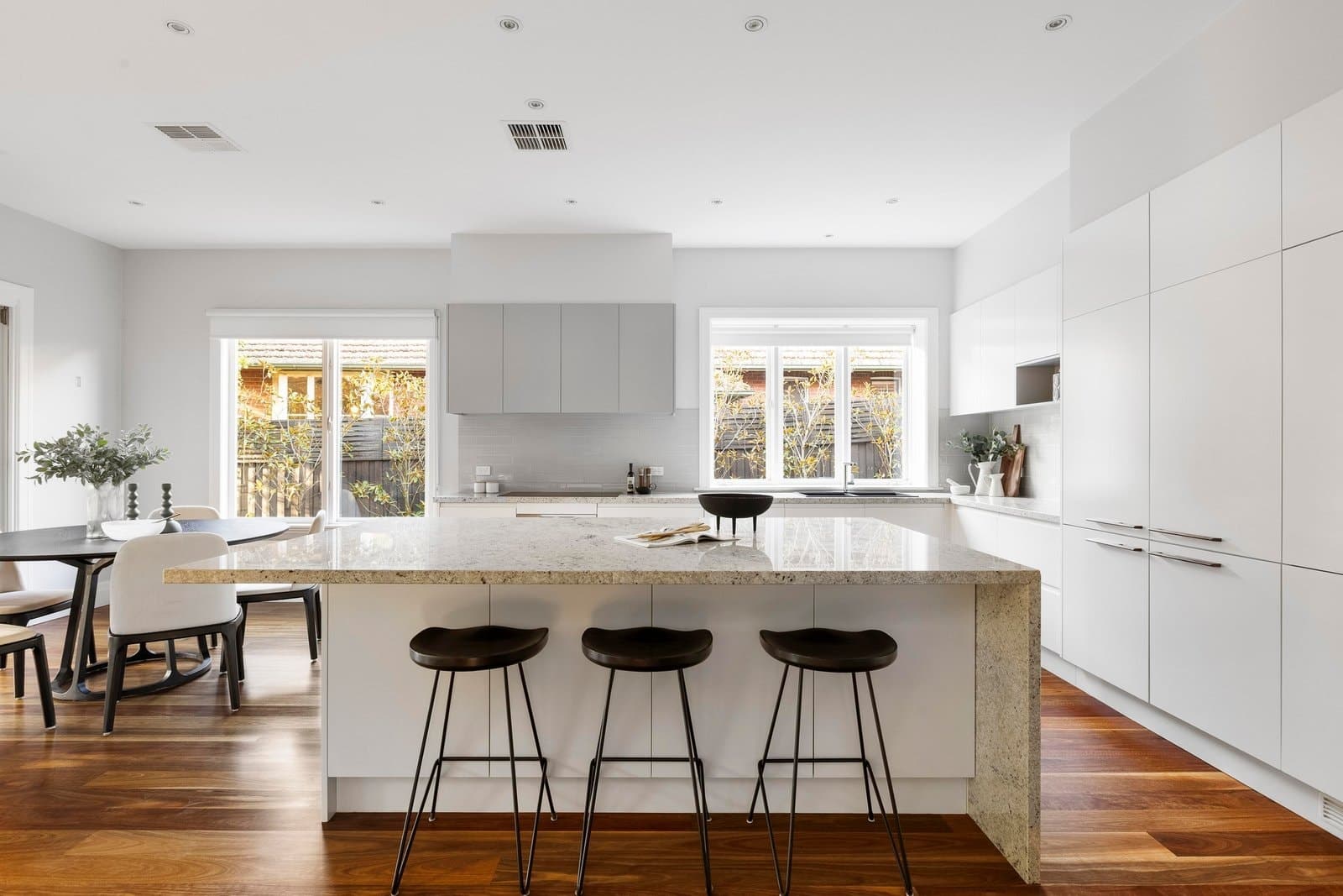 23 Wattle Valley Road, Canterbury - Thumbnail 2
