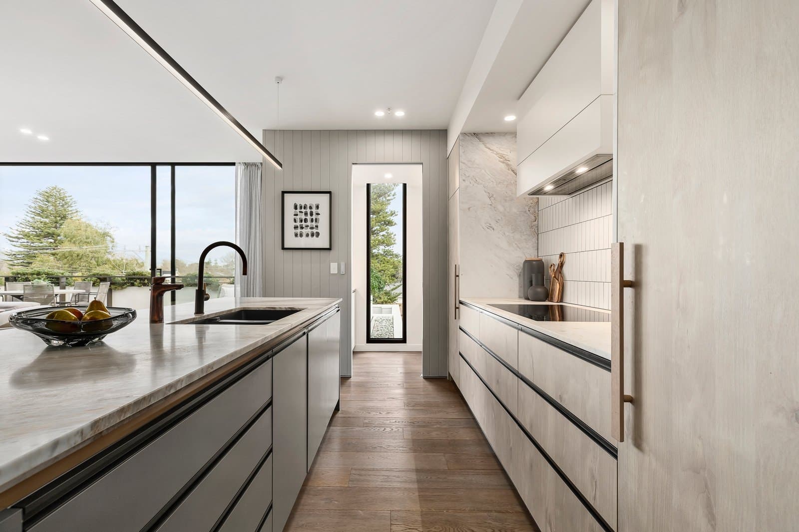 Penthouse 204 43 Crisp Street, Hampton - Thumbnail 5