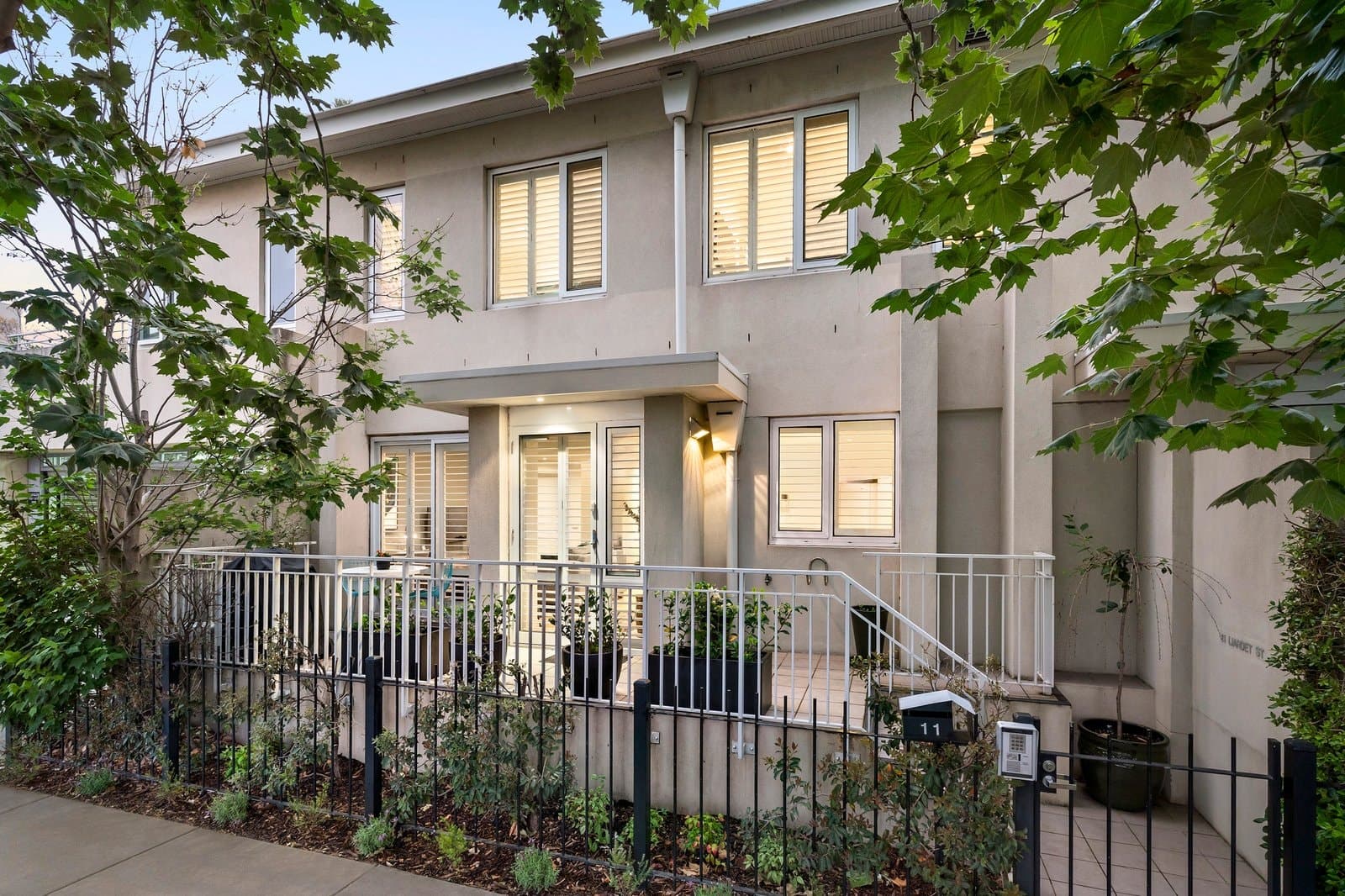 11 Liardet Street, Port Melbourne - Image 1