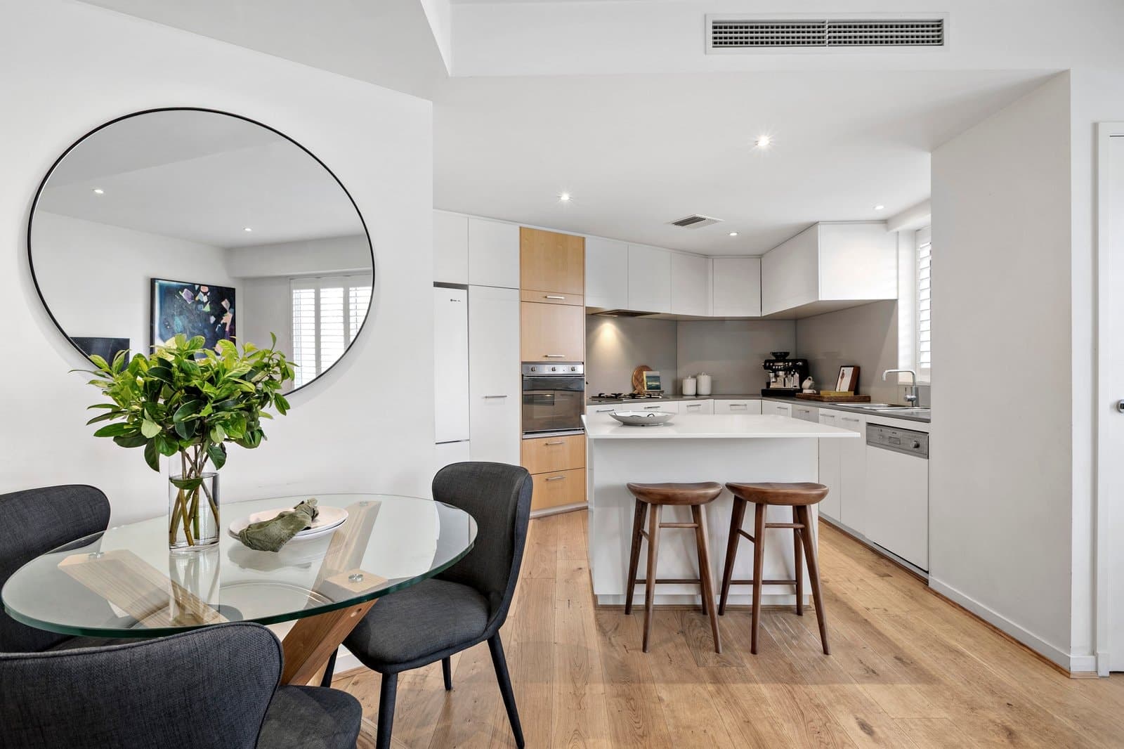11 Liardet Street, Port Melbourne - Thumbnail 4