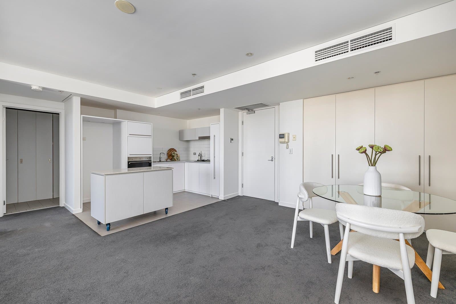 1003/800 Chapel Street, South Yarra - Thumbnail 4