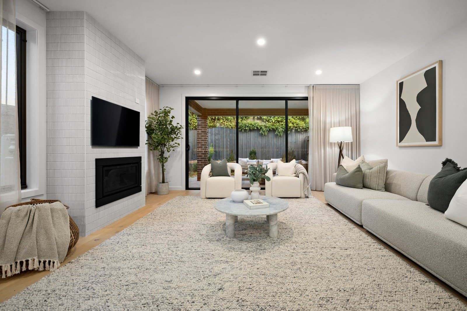 39 Gleneagles Avenue, Mornington - Thumbnail 2