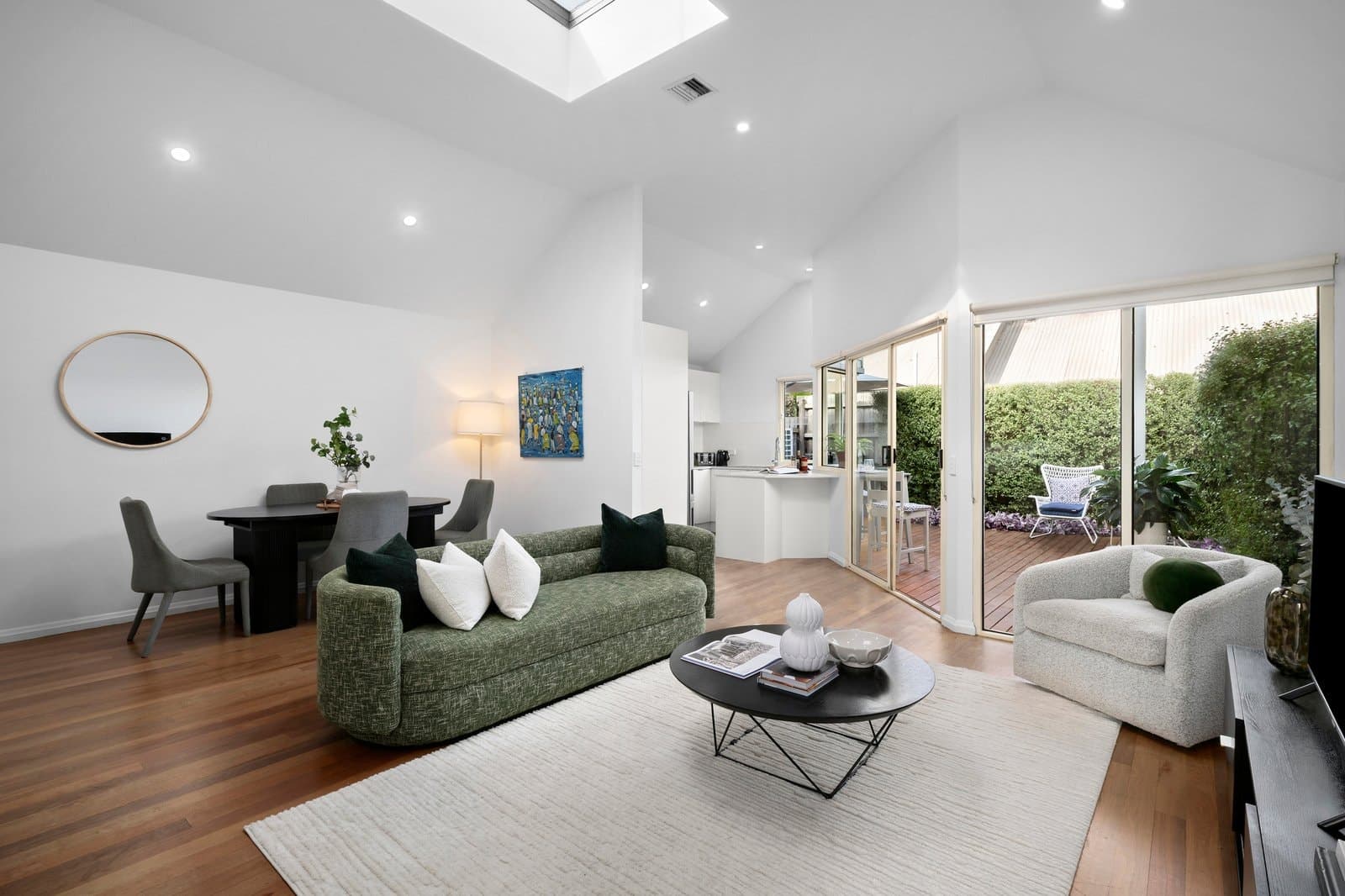 102 Albert Street, Port Melbourne - Thumbnail 4