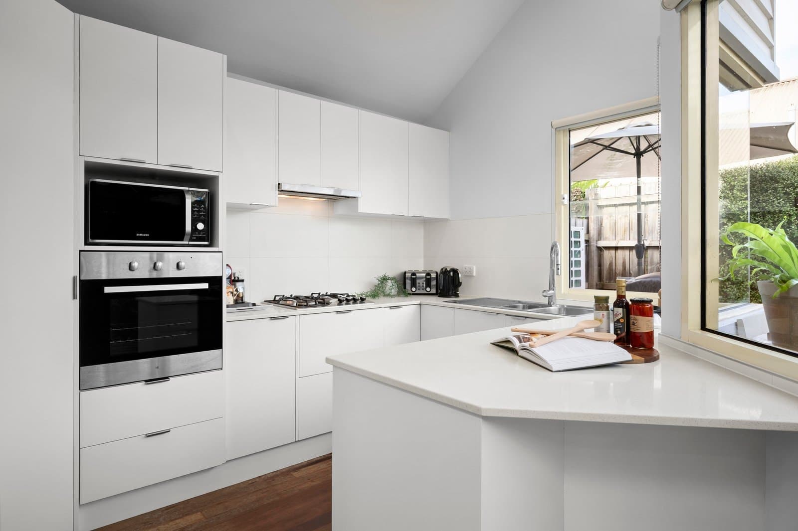102 Albert Street, Port Melbourne - Thumbnail 5