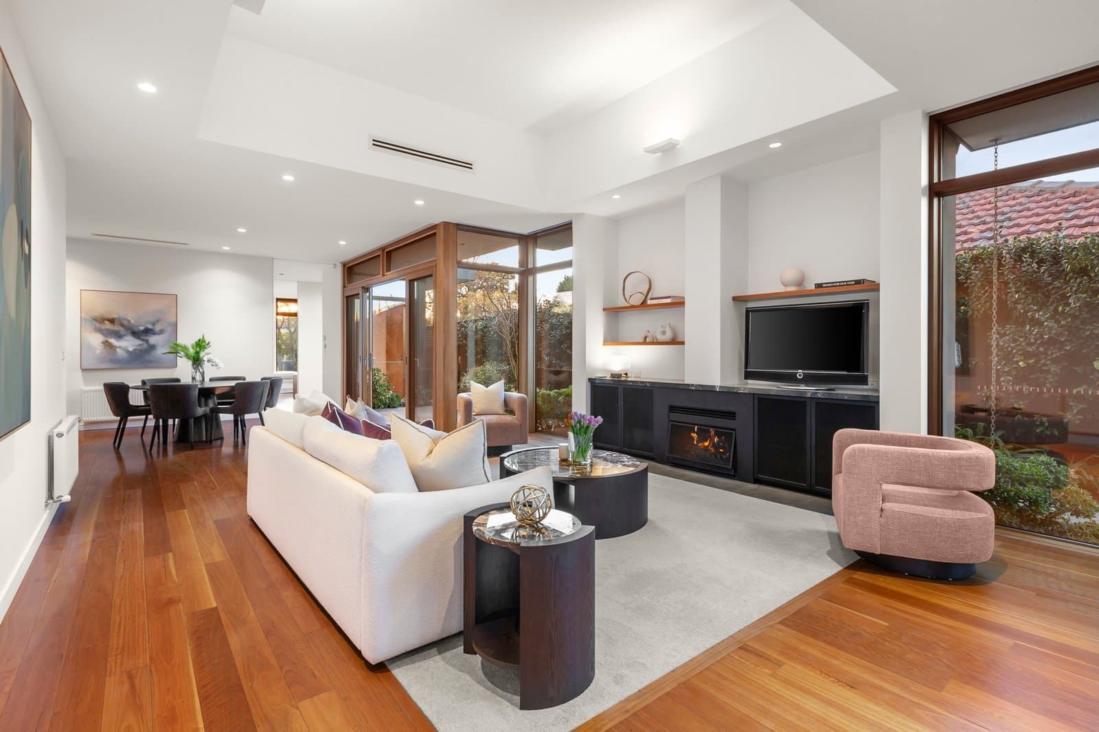 18 St Johns Avenue, Mont Albert - Thumbnail 3