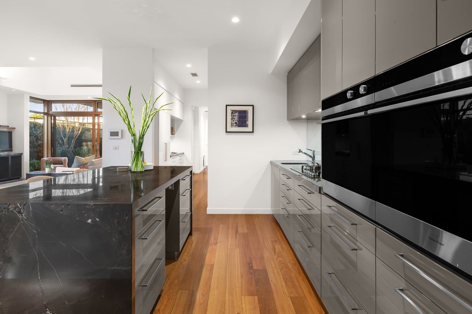 18 St Johns Avenue, Mont Albert - Thumbnail 5