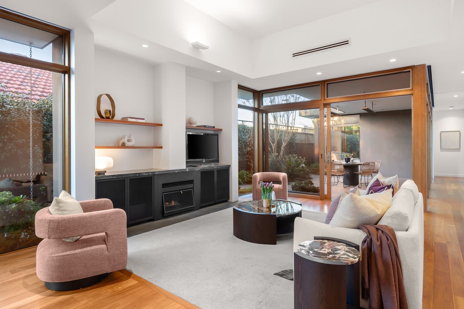 18 St Johns Avenue, Mont Albert - Thumbnail 7