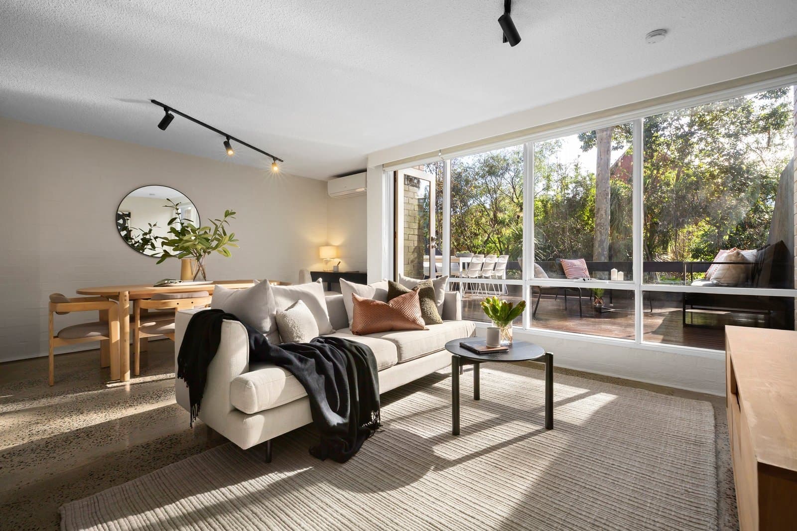 14A Napier Street, South Melbourne - Image 1