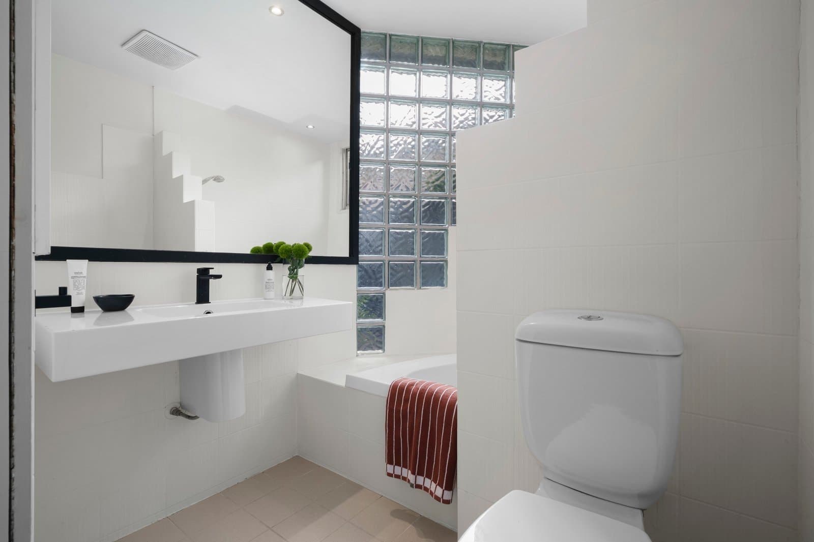 6 Knight Street, Elwood - Thumbnail 8