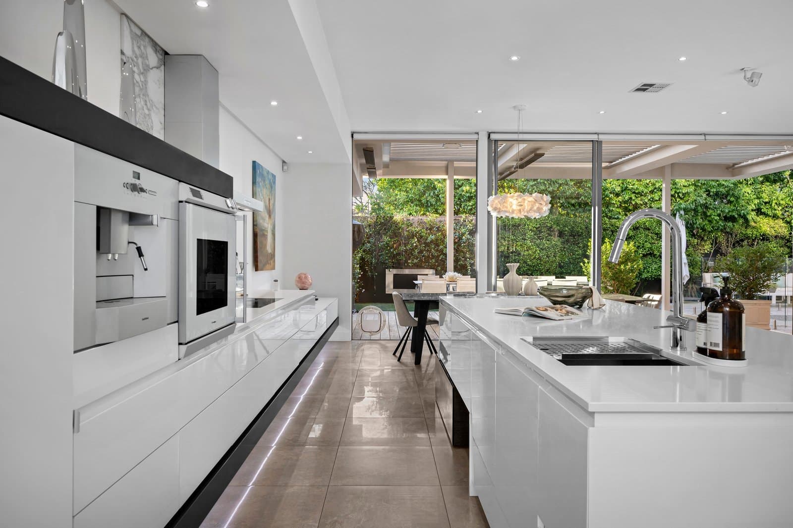 12 Kyarra Street, Hampton - Thumbnail 4