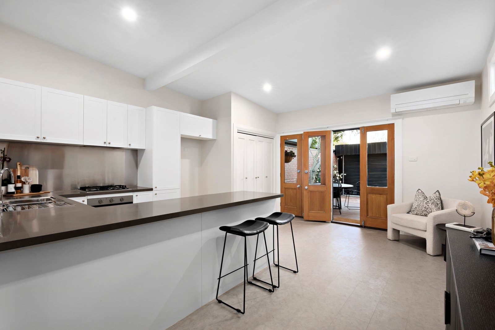 29 Barrett Street, Albert Park - Thumbnail 4