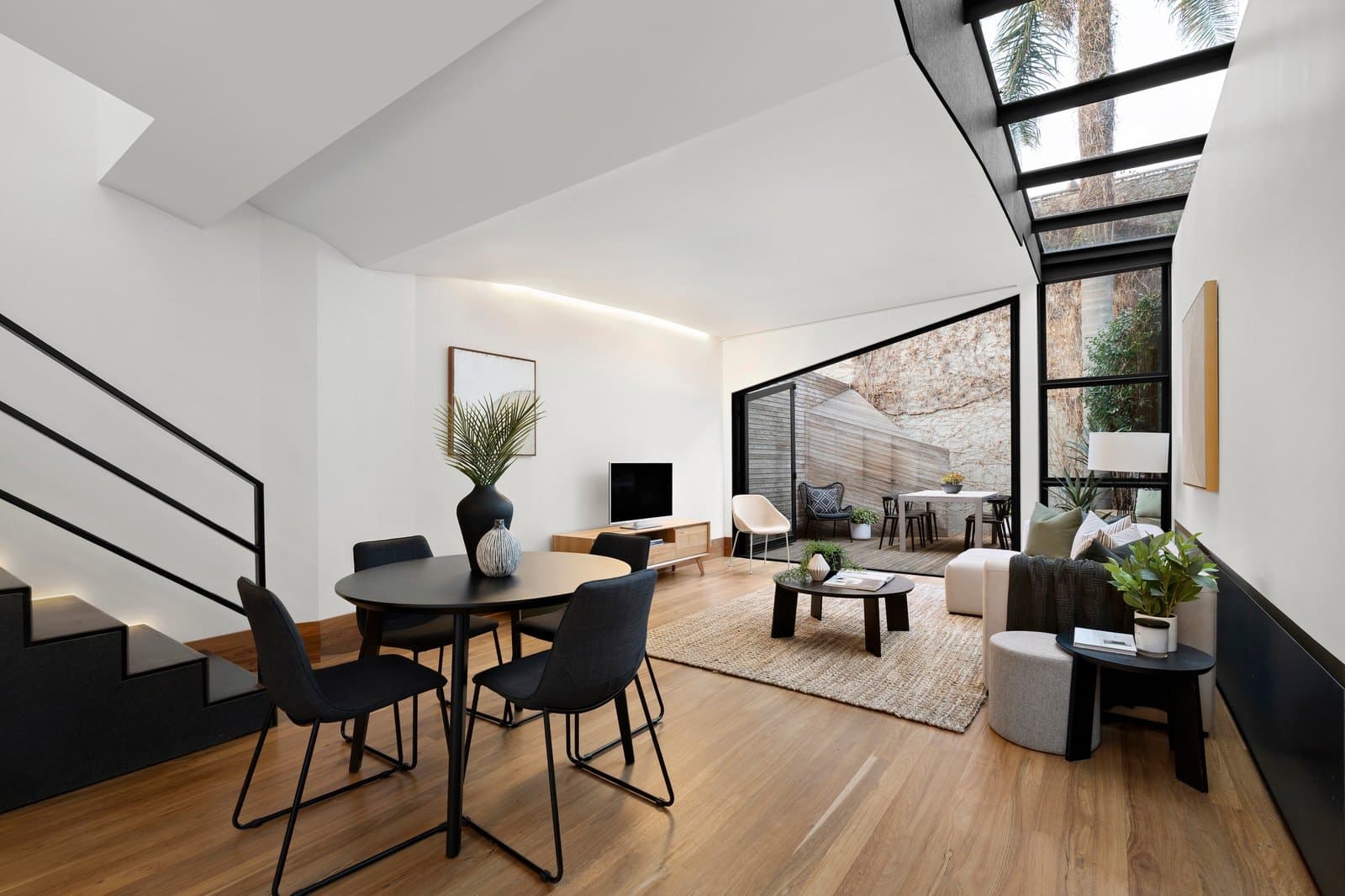 7 Law Street, South Melbourne - Thumbnail 3