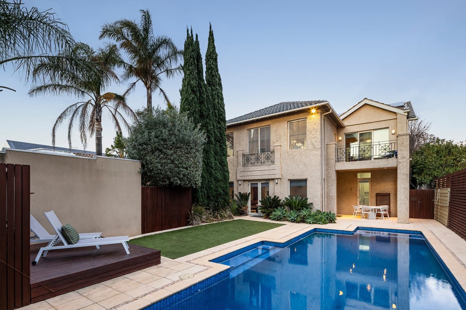 12 Holmwood Avenue, Brighton - Thumbnail 2
