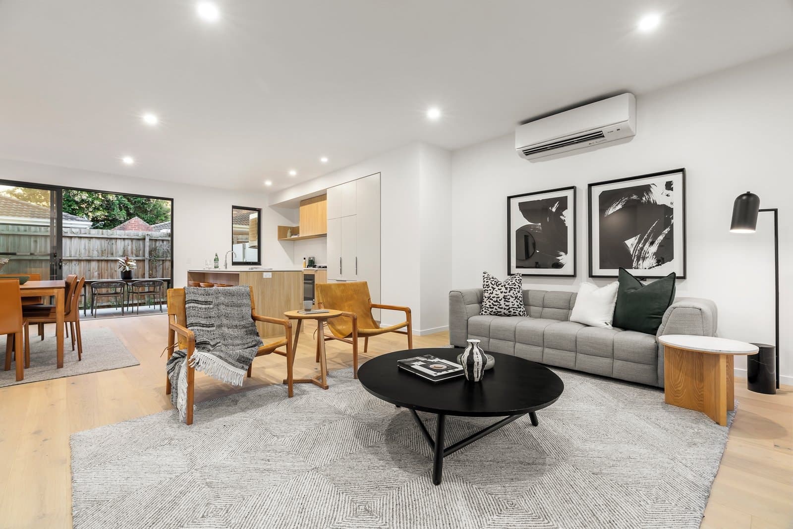 Townhouse 3 1087 Riversdale Road, Surrey Hills - Thumbnail 2