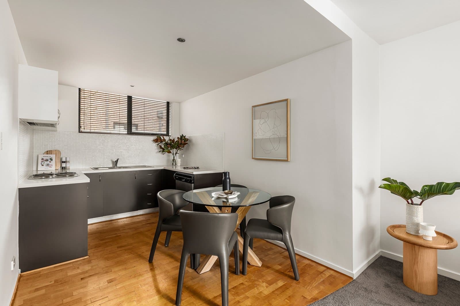 2/63 Cobden Street, Kew - Thumbnail 3
