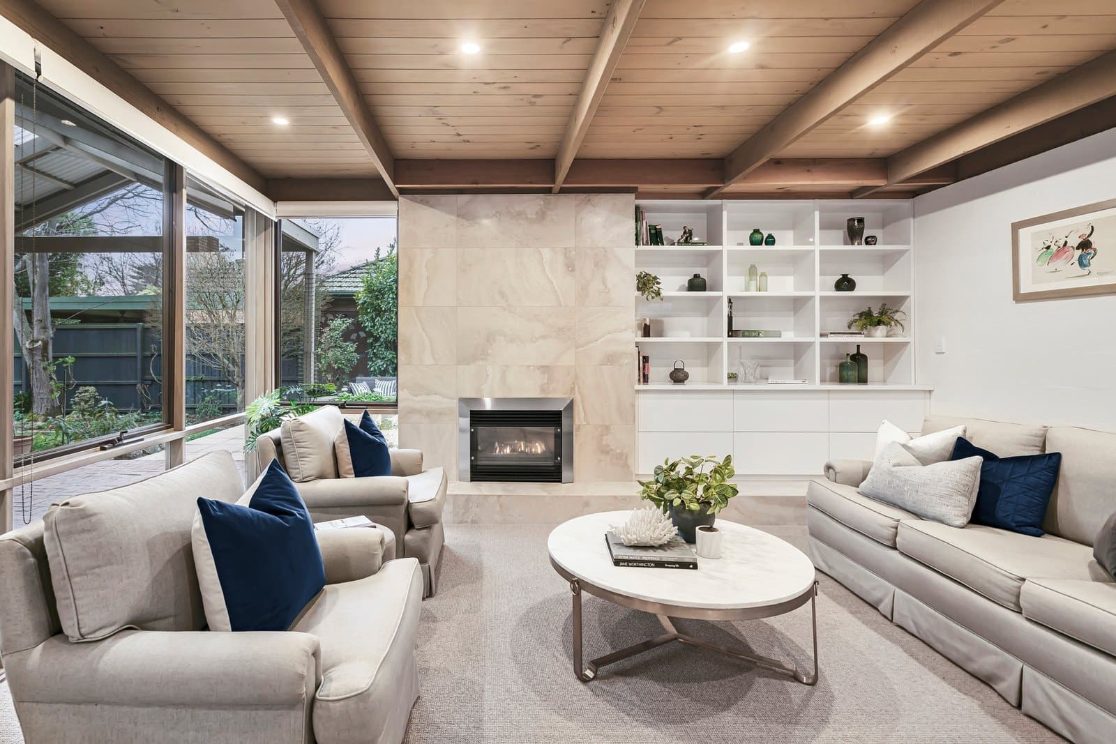 4 Loch Street, Surrey Hills - Thumbnail 2