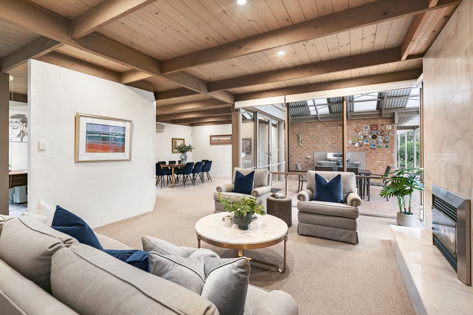 4 Loch Street, Surrey Hills - Thumbnail 4