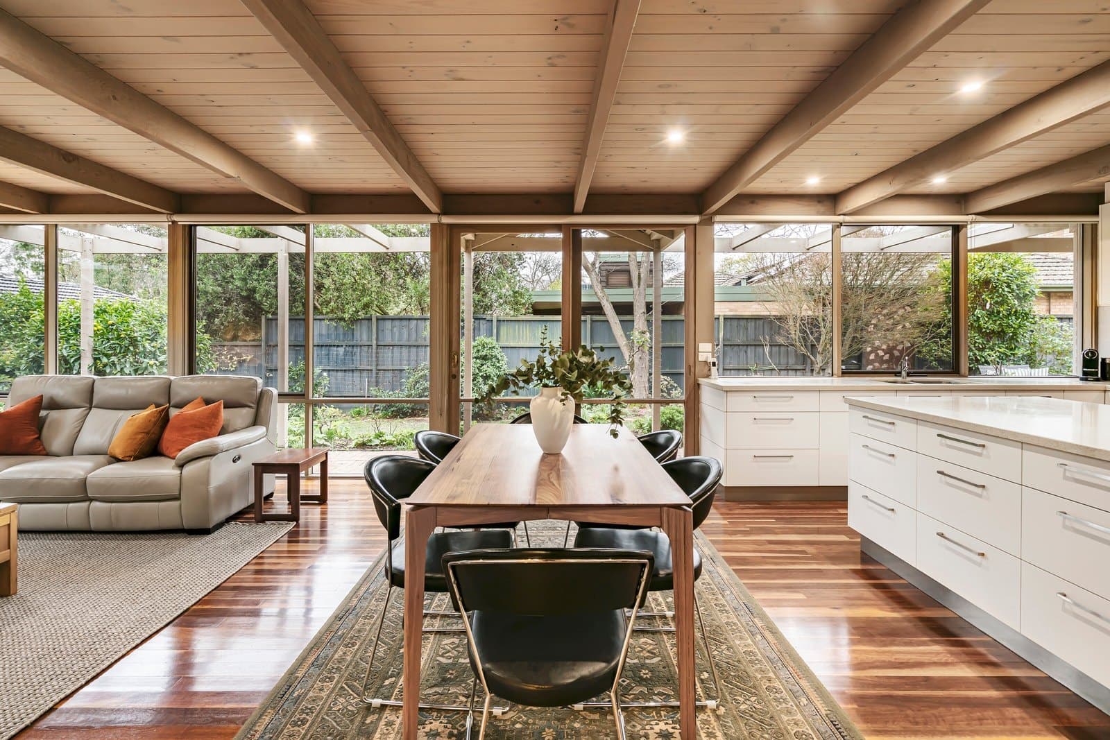 4 Loch Street, Surrey Hills - Thumbnail 6