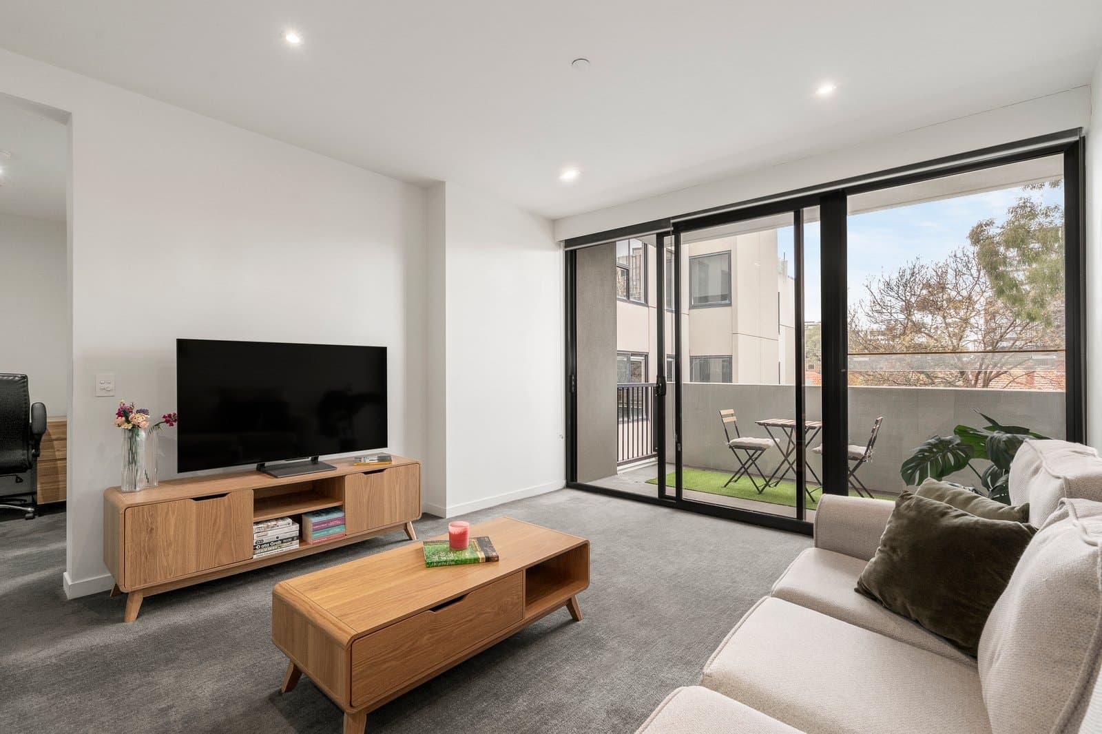 211/38 Harold Street, Hawthorn East - Thumbnail 2