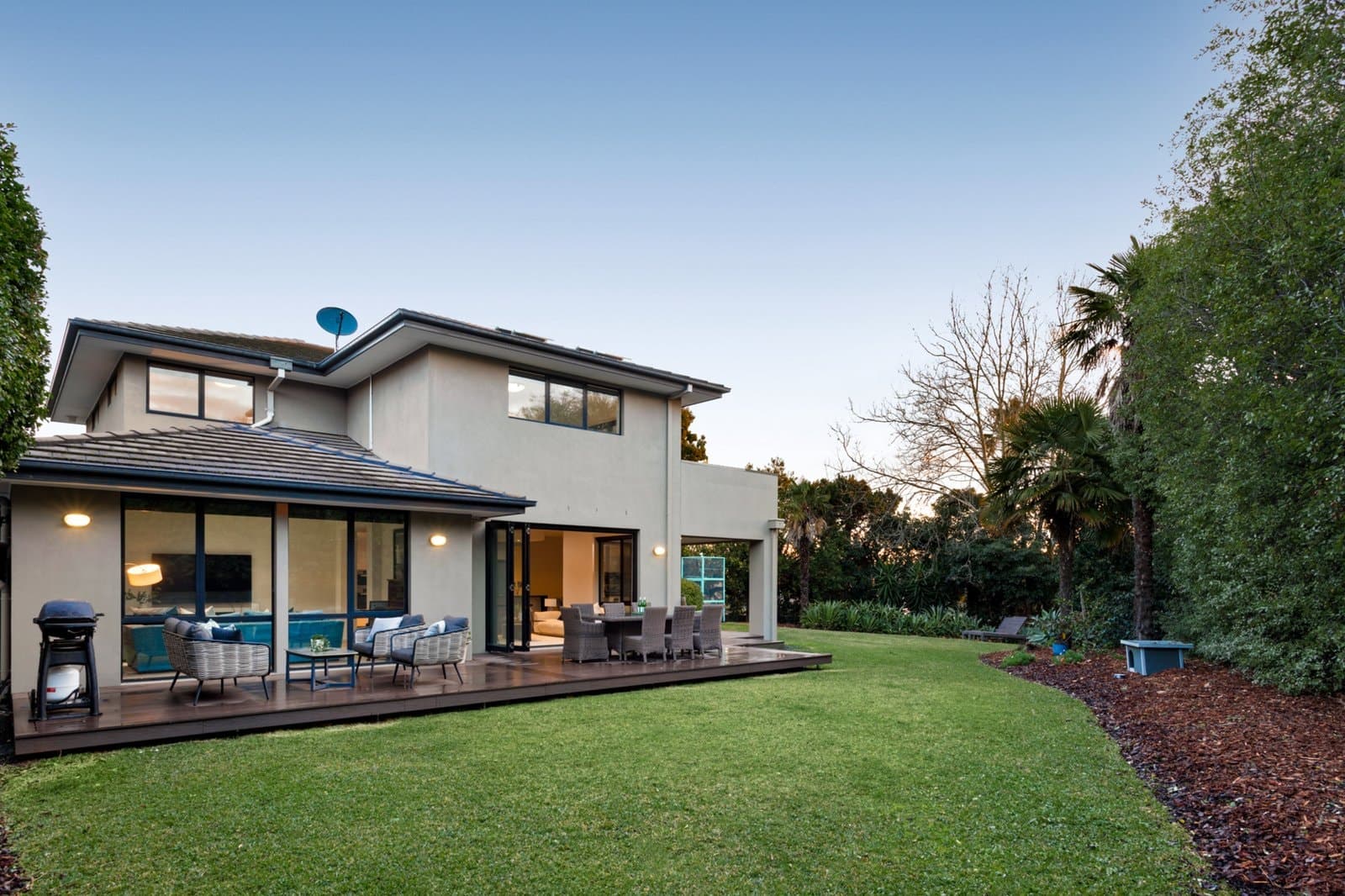 5 Montague Avenue, Glen Iris - Thumbnail 2