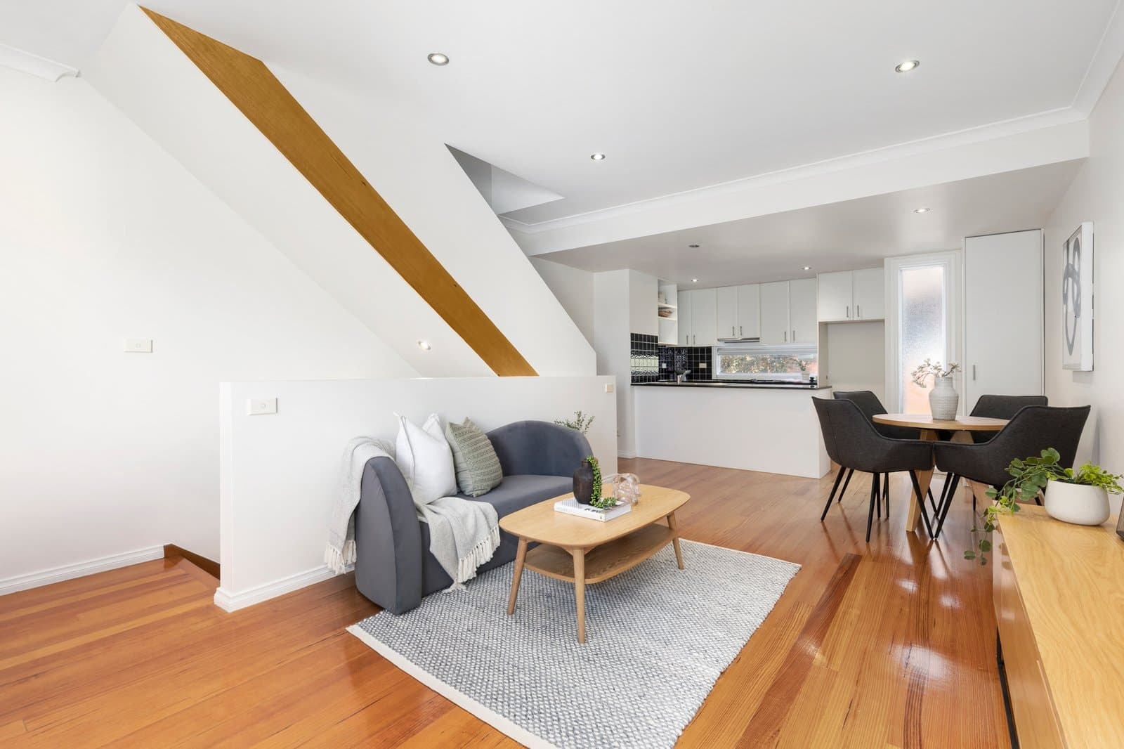 2/235 Dandenong Road, Windsor - Image 1
