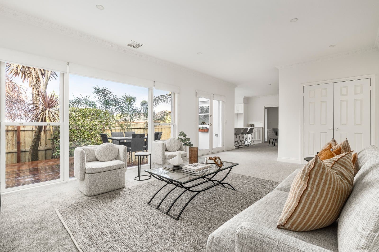 62 Hartwood Street, Kew East - Thumbnail 3