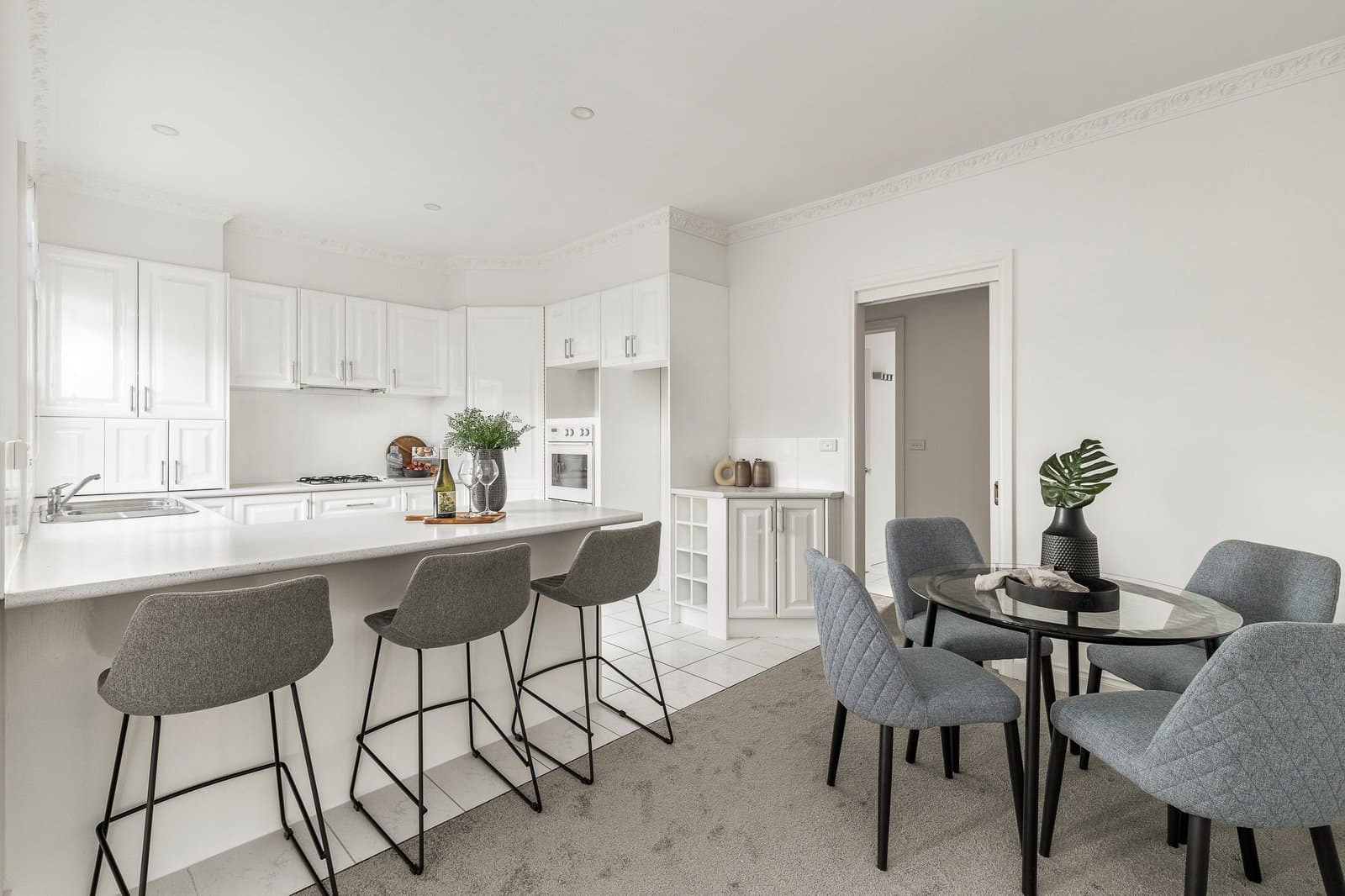 62 Hartwood Street, Kew East - Thumbnail 4