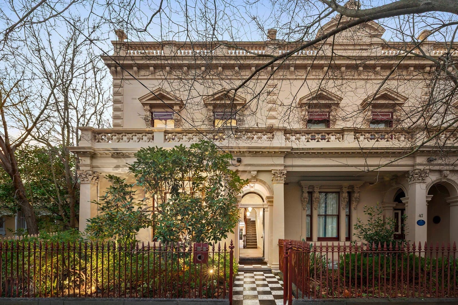 48 Howe Crescent, South Melbourne - Image 1