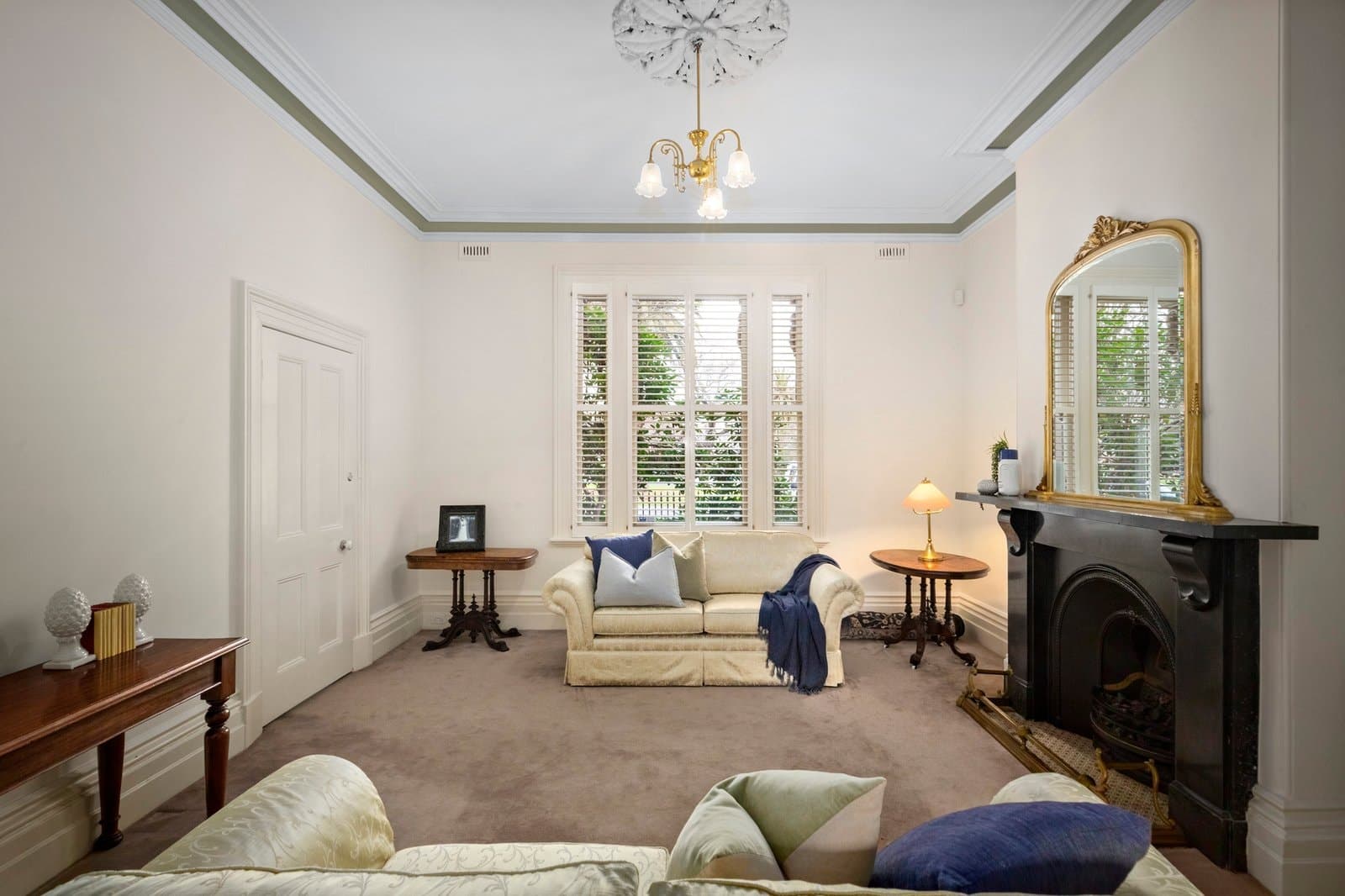 48 Howe Crescent, South Melbourne - Thumbnail 2