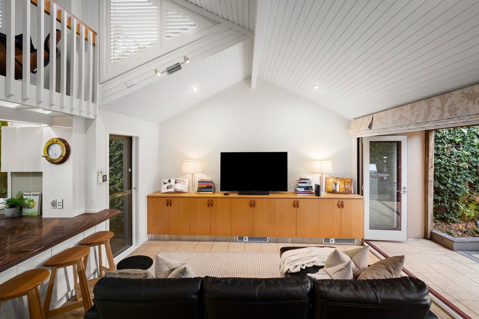 48 Howe Crescent, South Melbourne - Thumbnail 6