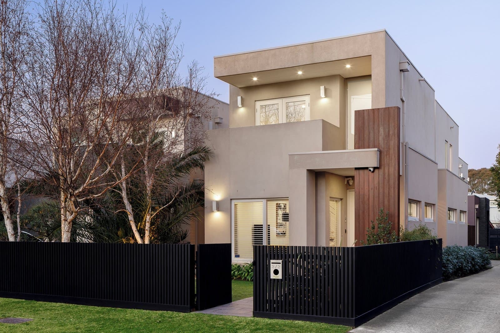 2/2 Bayview Road, Beaumaris - Image 1