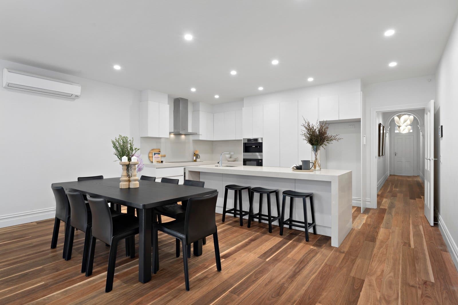 25 Dinsdale Street, Albert Park - Thumbnail 3