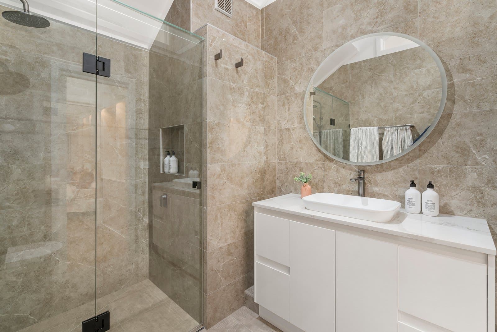 29/211 Wellington Parade South, East Melbourne - Thumbnail 5