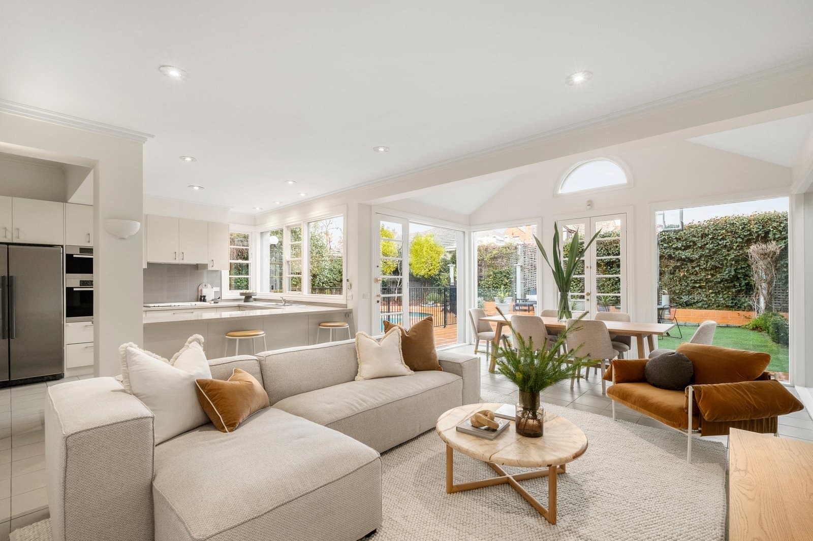 38 Sackville Street, Kew - Thumbnail 2