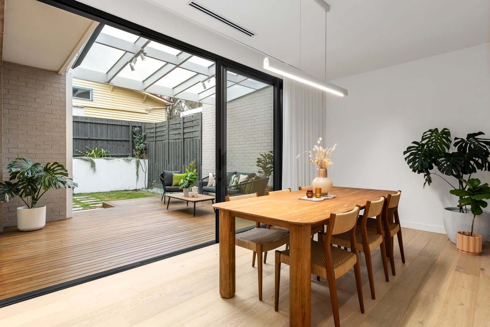7 Elwood Street, Surrey Hills - Thumbnail 3