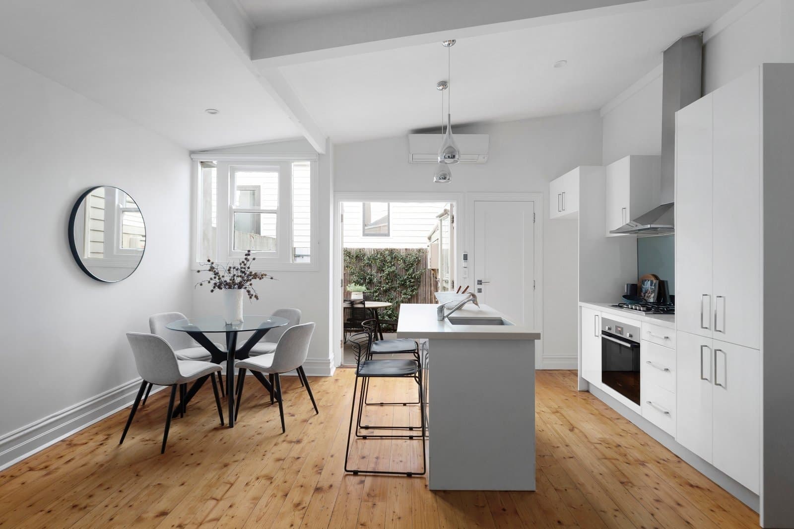 25 Herbert Street, Albert Park - Thumbnail 4