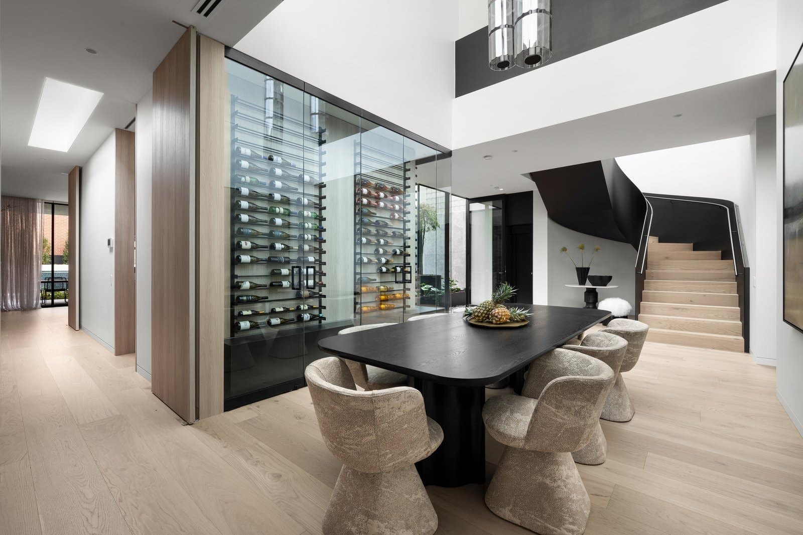 20 Douglas Street, Toorak - Thumbnail 2