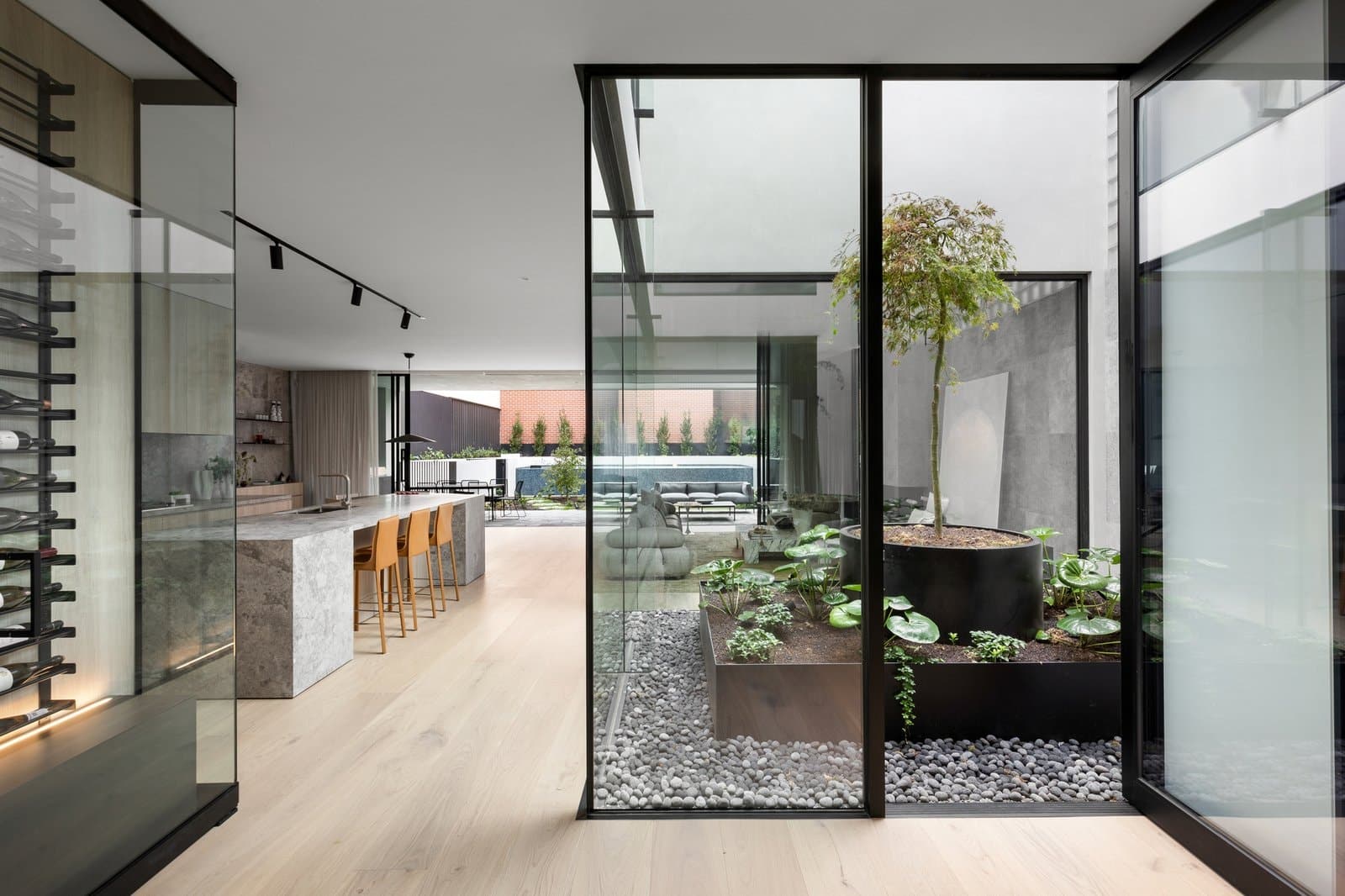 20 Douglas Street, Toorak - Thumbnail 8