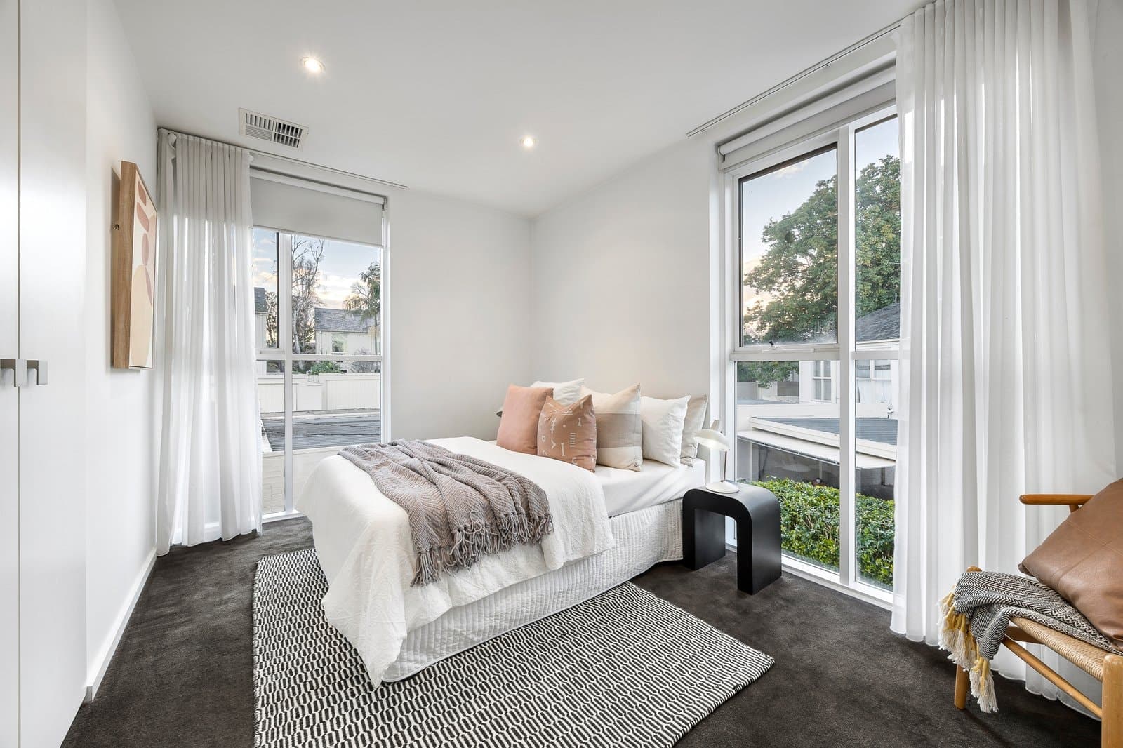 11 Myoora Road, Toorak - Thumbnail 8