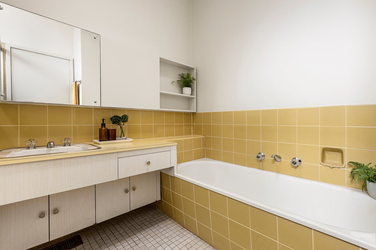 13 The Boulevard, Balwyn North - Thumbnail 8