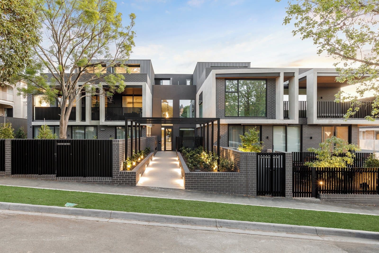 101/8 Grattan Street, Hawthorn - Image 1