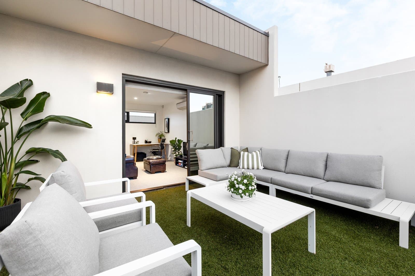 34 Pickles Street, Albert Park - Thumbnail 4