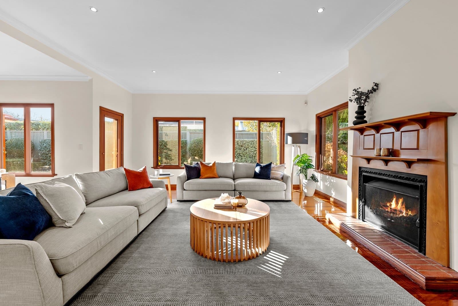 49 Kennealy Street, Surrey Hills - Thumbnail 2