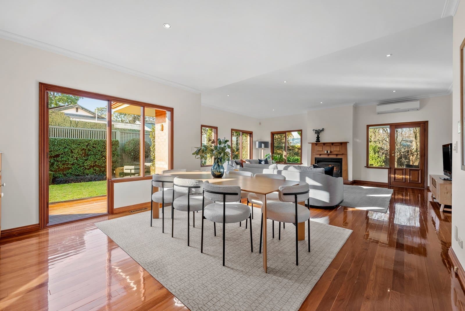 49 Kennealy Street, Surrey Hills - Thumbnail 3