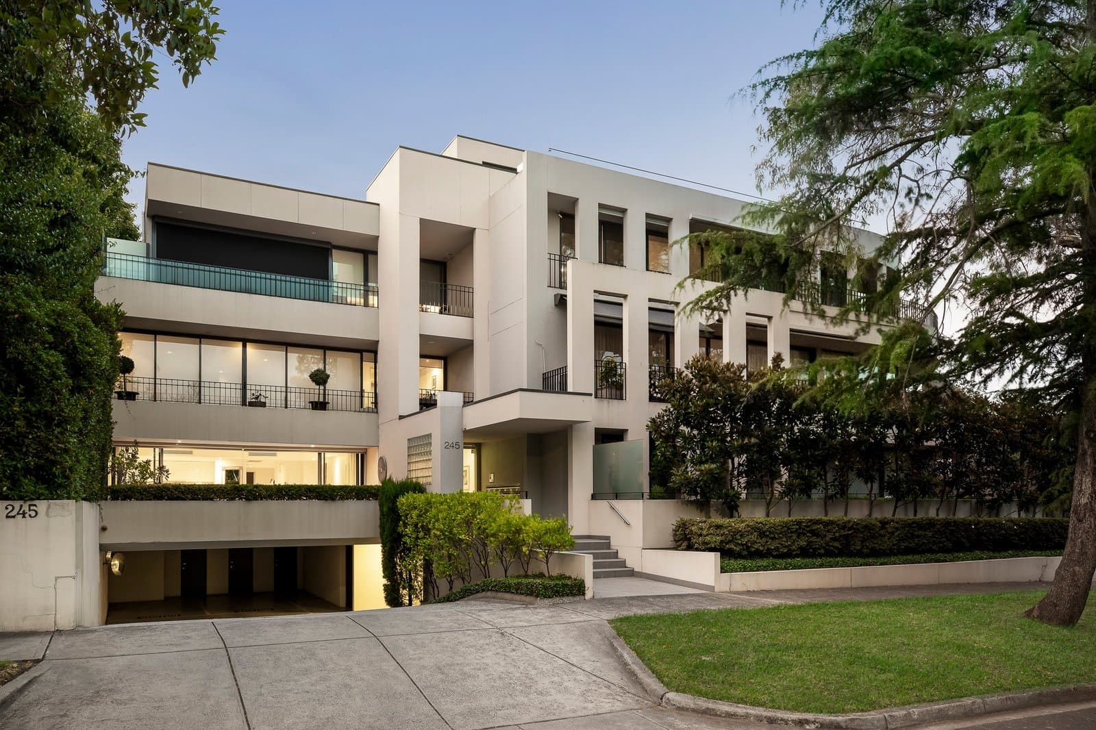 1/245 Kooyong Road, Toorak - Image 1