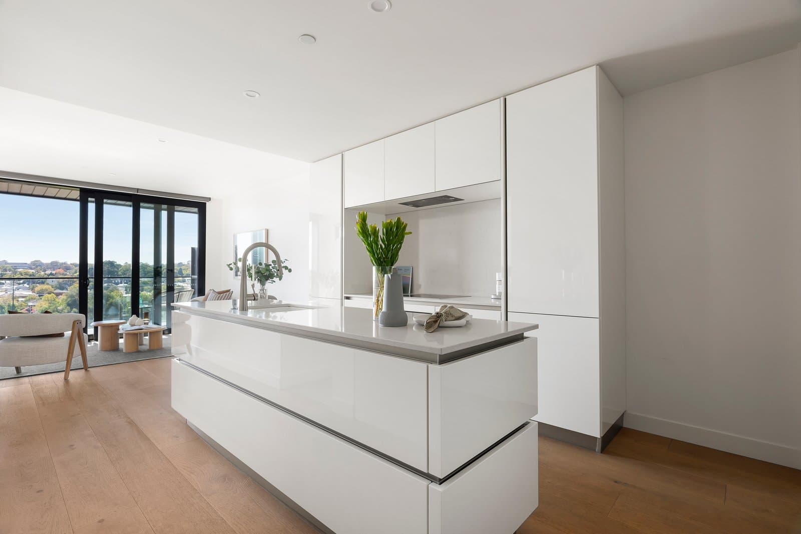 902/10 Lilydale Grove, Hawthorn East - Thumbnail 3