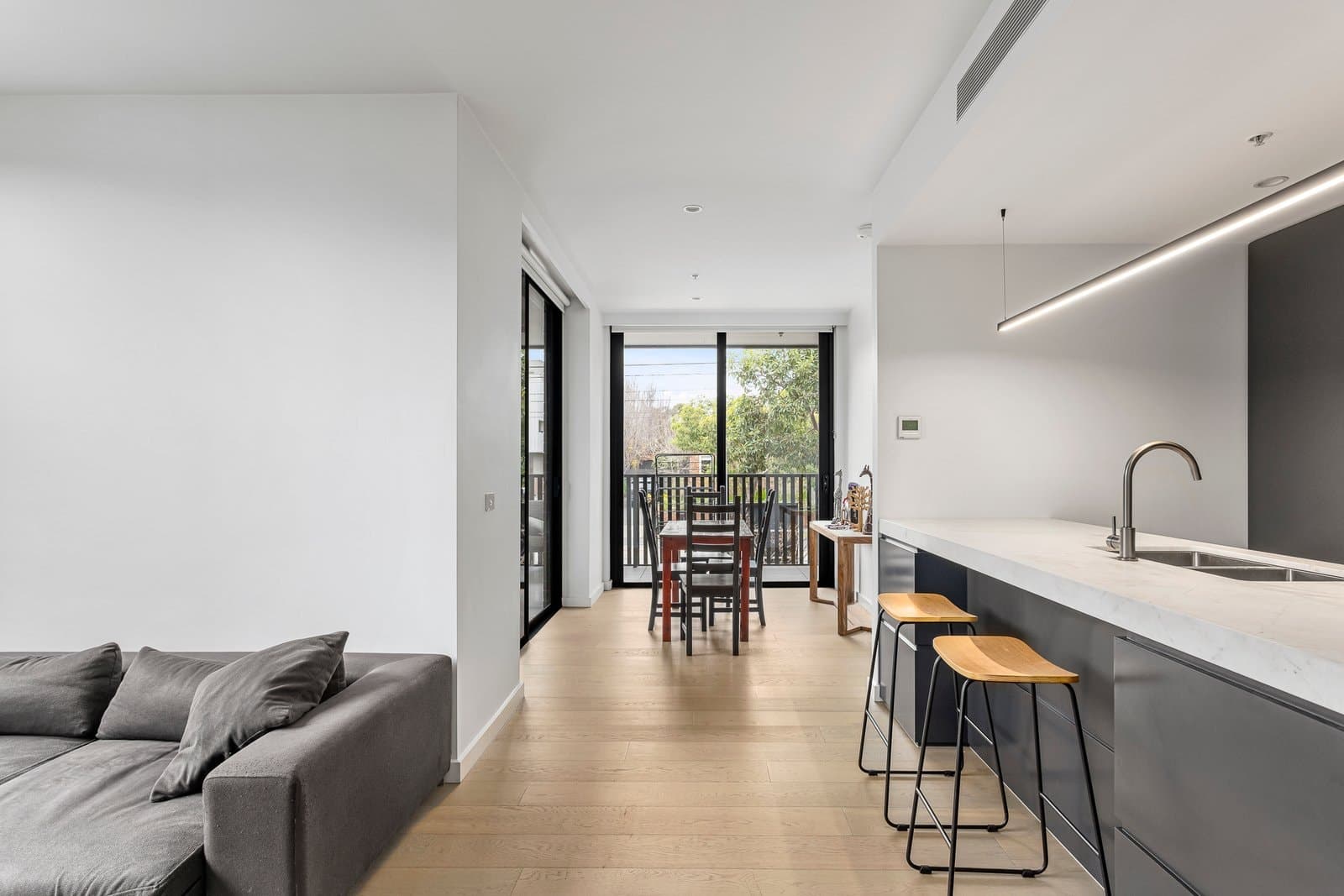 107/1571 Malvern Road, Glen Iris - Thumbnail 3