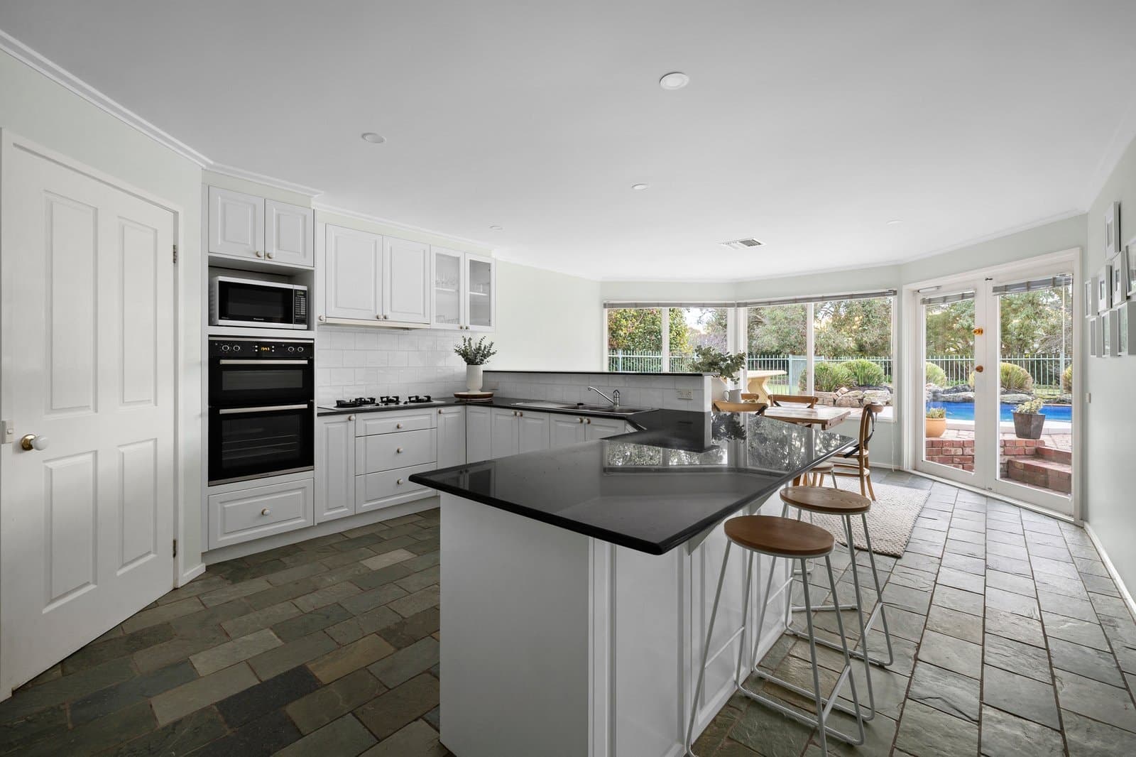 7 Sibyl Avenue, Frankston South - Thumbnail 3